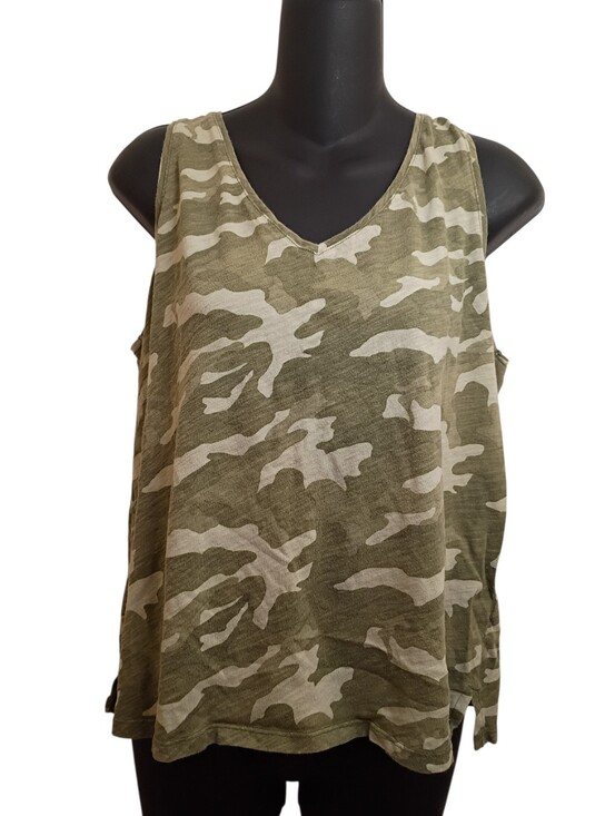 Old Navy Tops - Camo Top Large
